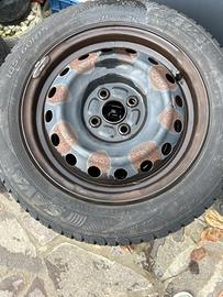 4 gomme con cerchio 185/60 R 15 84 H