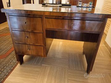 SCRIVANIA IN NOCE CON 4 CASSETTI