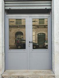 Locale ristrutturato in pieno centro