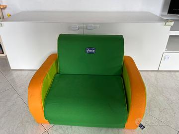 Poltrona Chicco e giochi vari