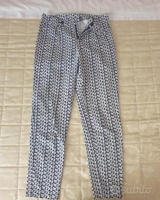 Pantaloni 