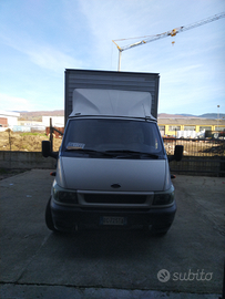 Furgone Ford transit passo lungo