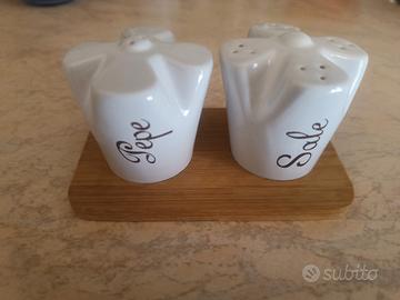 Contenitori sale e pepe
