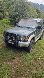 Mitsubishi pajero 2.5 gls
