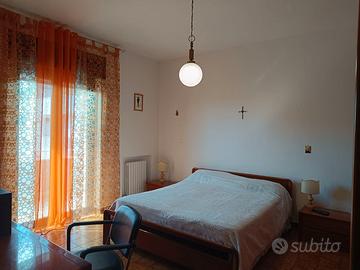 Una camera per studentesse