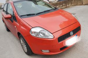 fiat grande punto 1200 benzina  90.000km  Tettucci