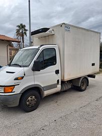 Furgone isotermico iveco 35c12