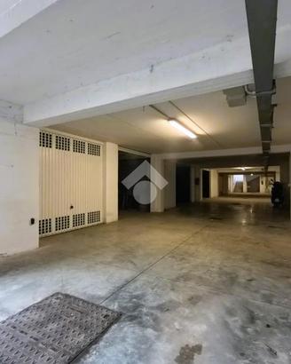 BOX A CIVITANOVA MARCHE