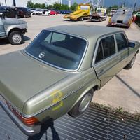 Auto d'epoca 616912II MERCEDES 240