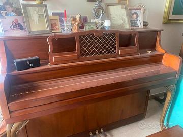 Pianoforte verticale Kawai