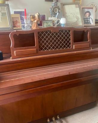Pianoforte verticale Kawai