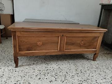 2 cassapanche antiche restaurate in legno massello