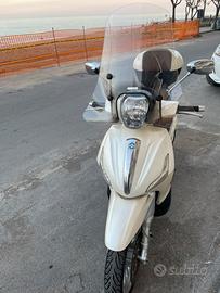 Beverly 300
