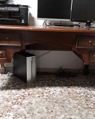 Scrivania antica in legno massello lavorato