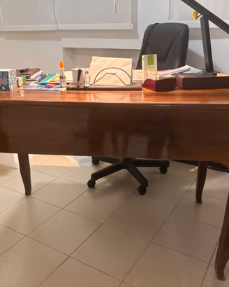 Scrivania antica da studio