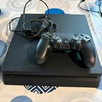 Ps4 slim 500 GB + 1 controller +4 giochi