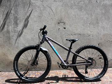 Mt Cube Acid taglia 24 anno 2025 nuova