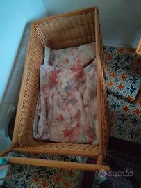 Culla per neonato in vimini anni '60