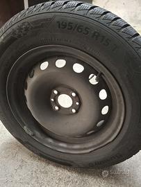 Gomme invernali complete di cerchi in acciaio