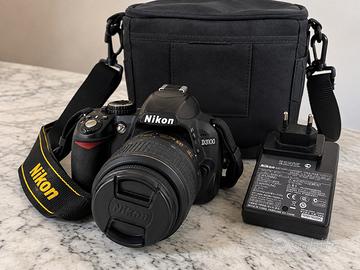 NIKON D3100 + OBIETTIVO 18-55 + BORSA