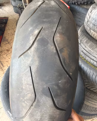 Gomma moto