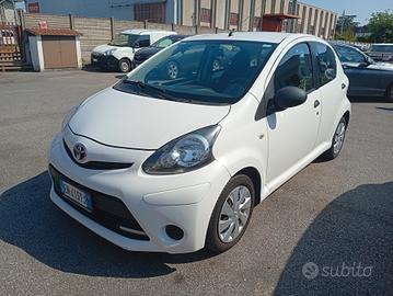 Toyota Aygo 1.0 5 porte NEOPATENTATI OK