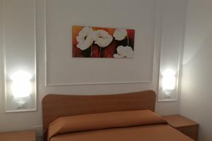 Torre dell'Orso-in centro-mare a piedi-p.auto