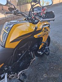 Benelli trk 502x 