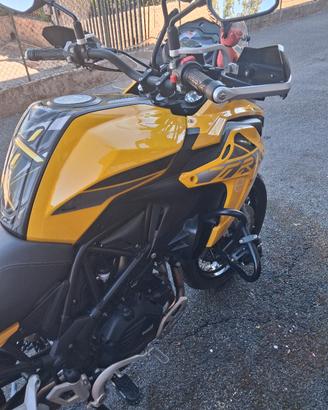 Benelli trk 502x 