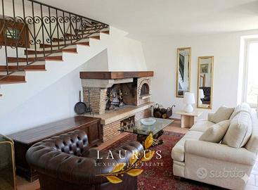Villa di 200 m² con 4 locali a Larciano