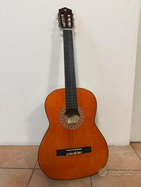 Chitarra da studio + plettri custodia accordatore