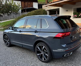 Vw Tiguan R-Line DSG 4-Motion