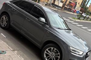AUDI Q3 S LINE