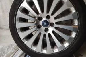 Cerchio in lega + gomma 205/55 R17