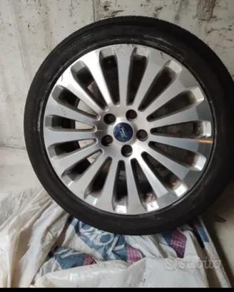 Cerchio in lega + gomma 205/55 R17