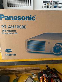 Proiettore Panasonic LCD PT-AH1000E HDMI