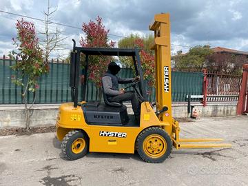 S34 - Muletto Hyster portata 25 q.li