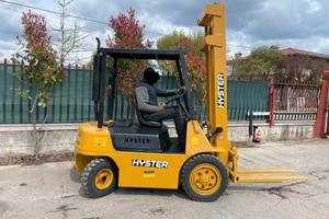 S34 - Muletto Hyster portata 25 q.li