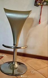 Sgabello di arredo telescopico