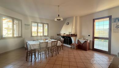 Villa indipendente adattabile a più unità