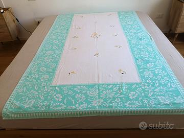 Tovaglia vintage anni 60 ricamata a mano 216x108