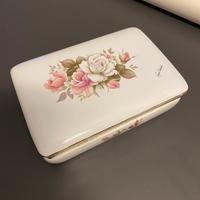 Portagioie antico in ceramica