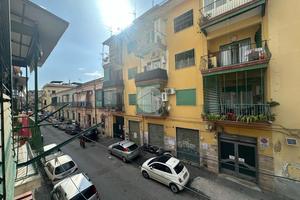 MONOLOCALE A NAPOLI