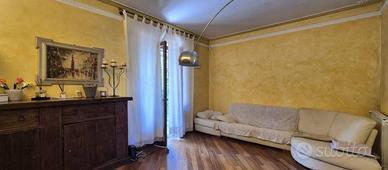 Appartamento di 100 m² con 3 locali a Massa