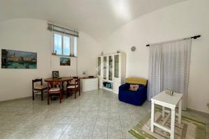 2 LOCALI A BARANO D'ISCHIA