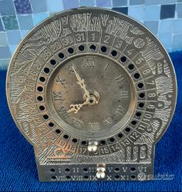 Orologio zodiacale in ottone lucidato vintage