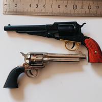 pistole in miniatura tipo a tamburo Colt 