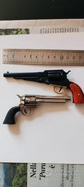 pistole in miniatura tipo a tamburo Colt 