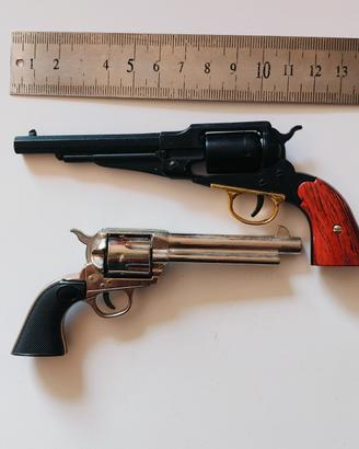 pistole in miniatura tipo a tamburo Colt 