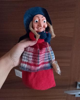 Befana della Kinder nome Ada Rugiada 